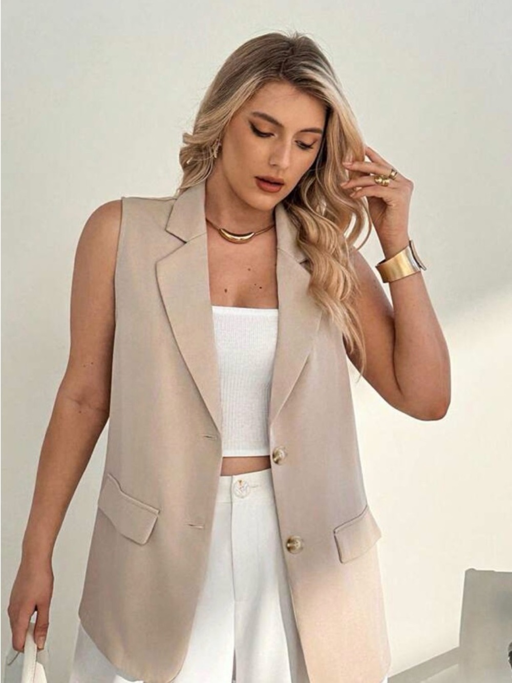 SHEIN Sleeveless Blazer Vest in Peach